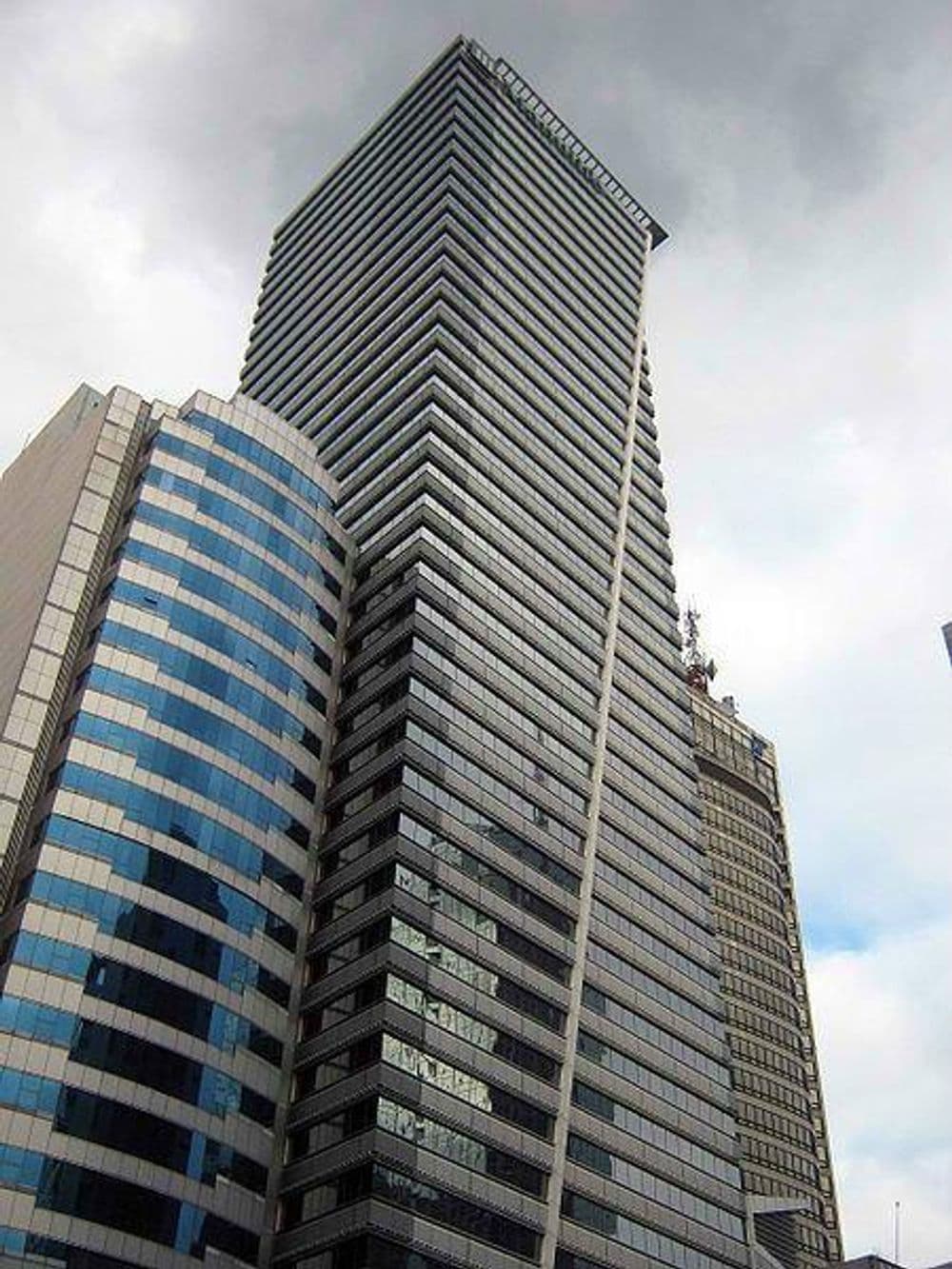 LKG Tower Ayala
